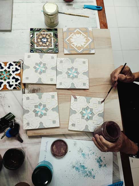 Sintra: Hispanic Moorish Tile Workshop - Your first task: clay, molds, and shaping the base