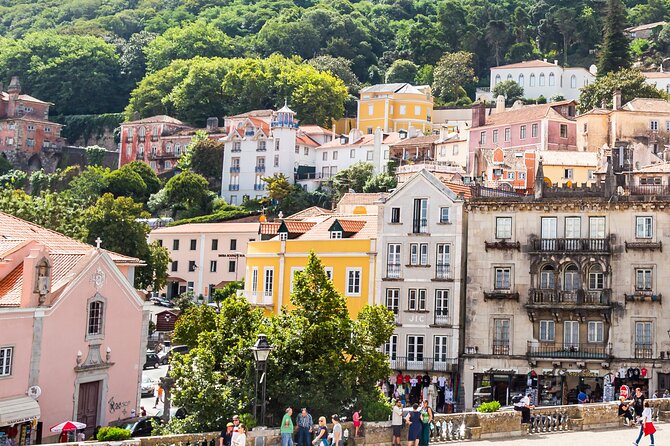Sintra & Lisbon Highlights, Small-group tour - Sintra’s medieval center: streets, atmosphere, and travesseiro