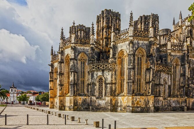 Sintra Lovers - Tour to Fátima, Batalha, Nazaré & Óbidos - Lisbon Pickup, Timing, and the Comfort Factor