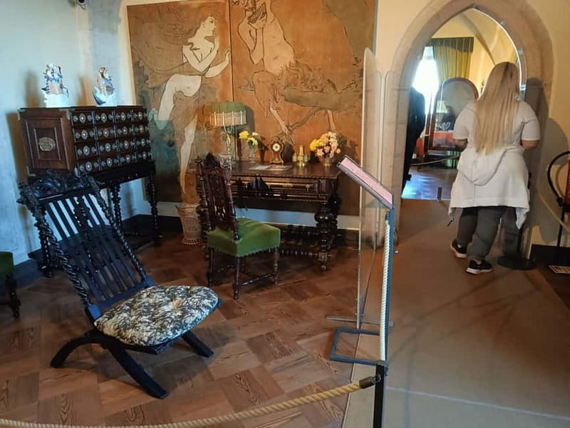 Sintra: Pena Palace and Park Entry Ticket with Tuk Tuk Ride - Who This Small-Group Tuk Tuk Tour Suits Best