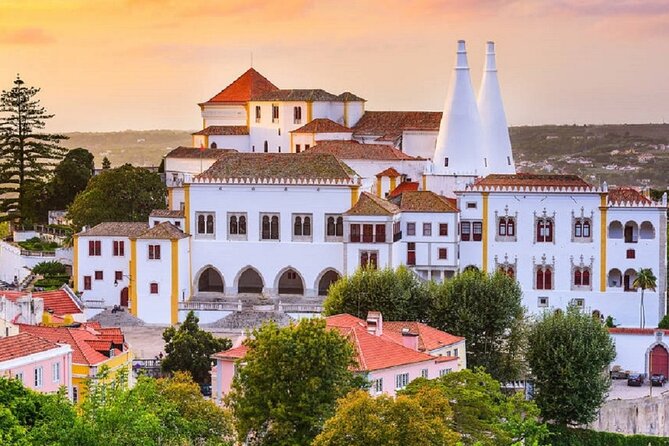 Sintra, Pena Palace, Cape Roca & Cascais Small-Group Tour - Cabo da Roca: Continental Europe’s Western Edge in 30 Minutes