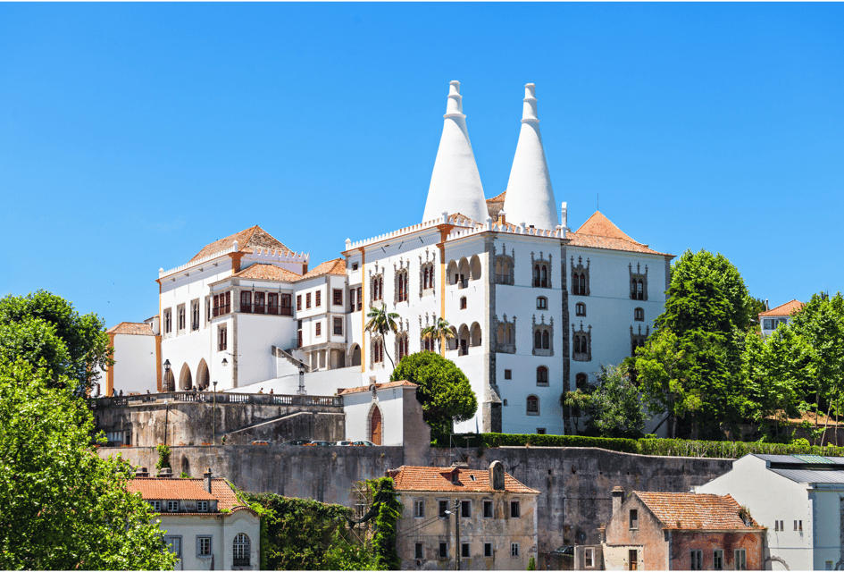 Sintra: Pena Palace, Quinta da Regaleira, Cabo da Roca and Cascais - The Sintra Center Guided Touch: Enough to Make Free Time Better