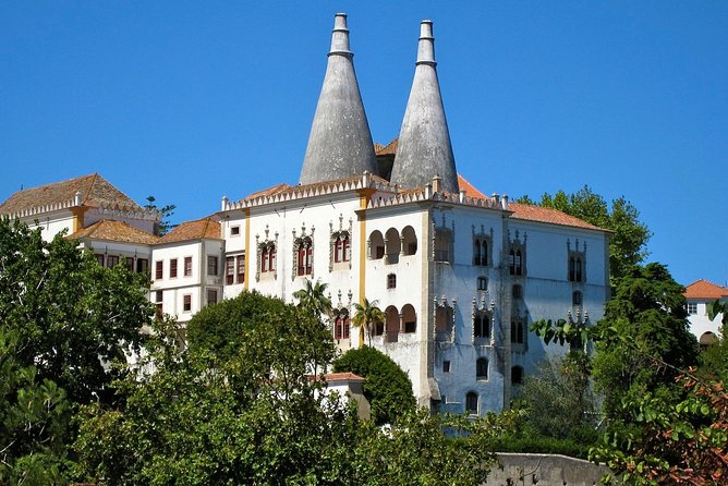 Sintra, Pena Palace, Quinta da Regaleira & Cascais Group Tour - Price and Ticket Strategy: How to Get the Best Value