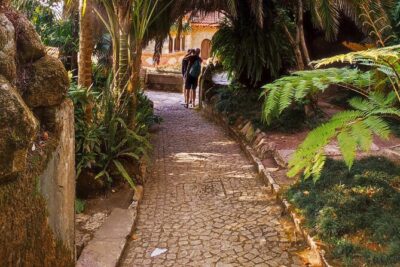 Sintra Private Hiking Adventure Tour - Fonte da Sabuga: a short fountain stop with big personality