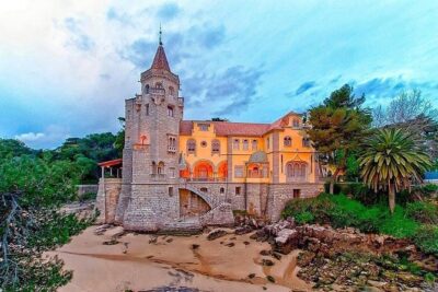 Sintra Private Tour with driver/guide and tickets include - Pena Palace and Sintra gardens: where the architecture actually tells a story