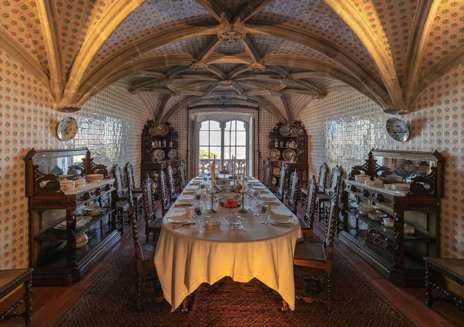 Sintra: Private Tour with Guided Pena Palace Experience - Pena Palace with a live guide for 2 hours: what you gain
