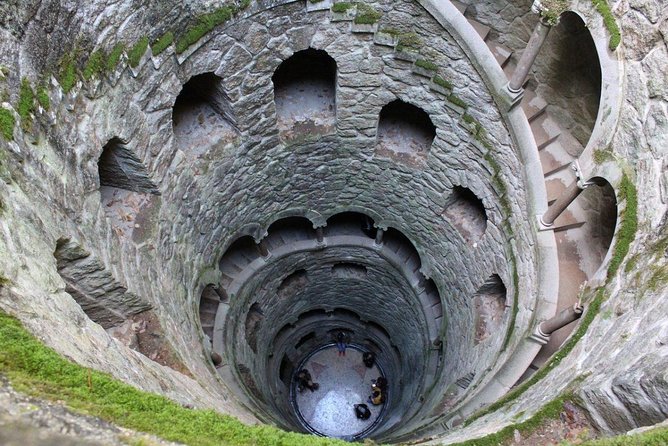 Sintra Romance and Mystery Private Tour - Centro Histórico de Sintra: UNESCO-Centered Views Plus a 20-Minute Carriage Ride