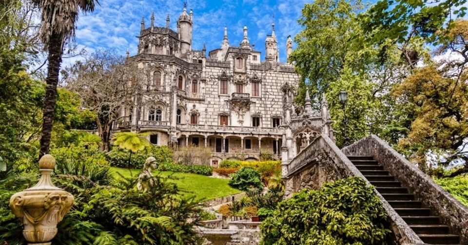Sintra: Self-Driven Trip with Route-Planning Support - Castle of the Moors: making room for the views