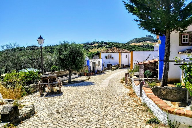 Sintra & The Amazing Dream Villages Private Luxury Tour - Sintra’s 30-minute historic center: what it’s good for (and not)