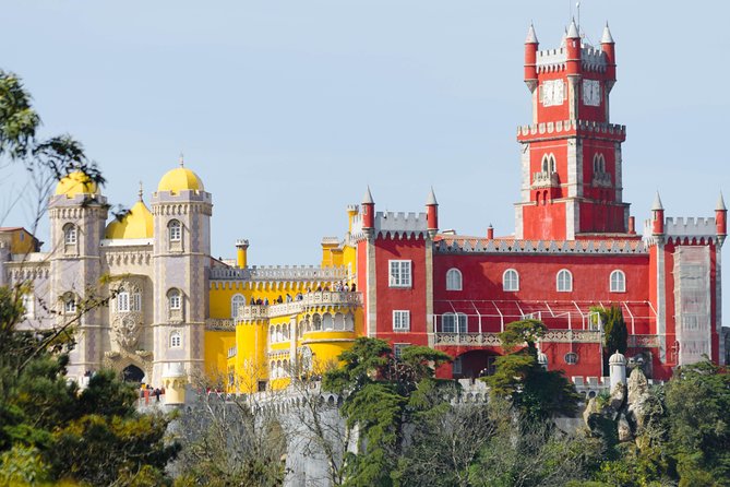 Sintra Tour: Luxury Van, Lisbon Pick-up & Drop-off - Small-group touring: why max 8 travelers matters in Sintra