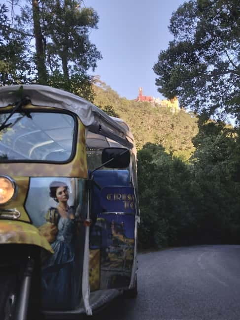 Sintra Tour: Palaces and Dream Landscapes in Tuk Tuk - Moorish Castle Views and the Atlantic: Medieval Walls with Breathing Room