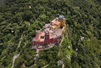 Sintra tour to Pena Palace in vintage car - Private day tour - Stop 1: Castelo dos Mouros viewpoints, with optional entrance time
