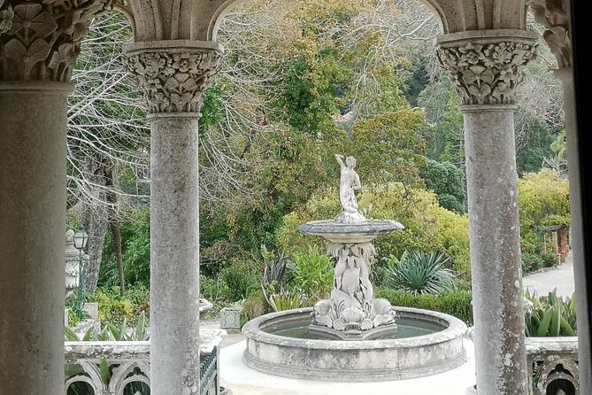 Sintra Tour with Pena Palace, Moorish Castle and Regaleira - Private - Sintra’s historic center: breathing space and lunch options