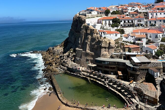 Sintra Village & Beaches Renault 4L Tour (3h) - Stop 1: Fonte da Sabuga and the 18th-century water story
