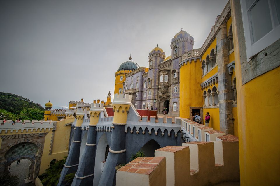 Sintra: Walking Tour with Palace, Castle, and Old Town Visit - Key reasons to book this Sintra walking tour