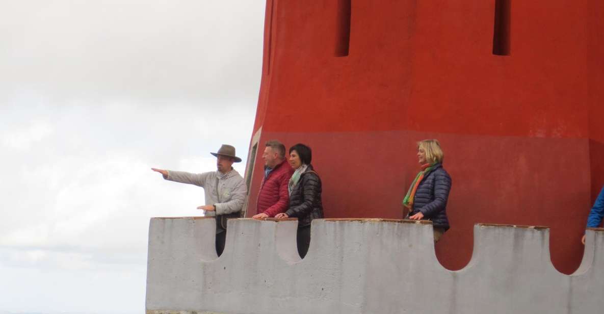 Sintra: Walking Tour with Palace, Castle, and Old Town Visit - Walking Up Sintra: From the Train Station to Castle Views