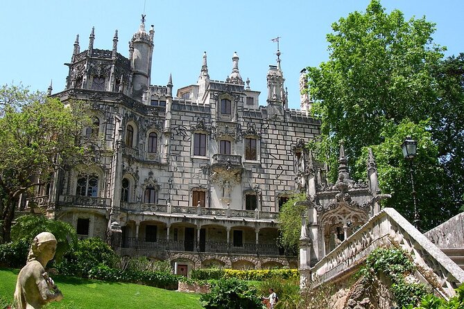 Small Group FULL DAY PRIVATE TOUR Sintra + Cascais+Roca Cape - Start in Sintra: meet at the station and get set up fast