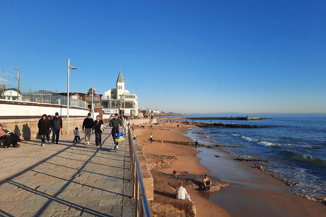 Spy Nest in Estoril: Self-Guided Cold War Puzzle Adventure - Av. Clotilde 12: The Polonia Freedom Fighters Statue Moment