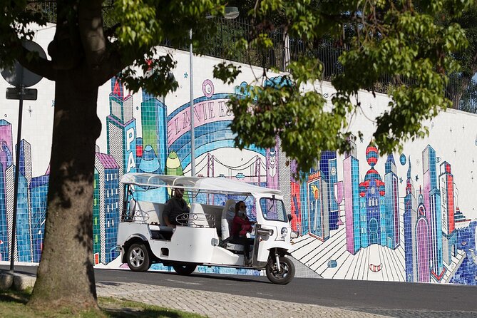 Street Art - Tuk Tuk Tour - Stop 1: Graça & São Vicente Street Art in a Picturesque, View-Focused Pocket