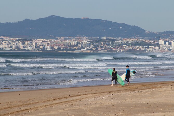 Surf Class in Almada - Where You Meet: Duckdive Nature Sports in Costa de Caparica (Almada)