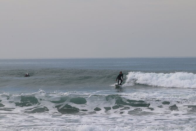 Surf Class in Almada - Beginners to Intermediates: How You Progress During the Class