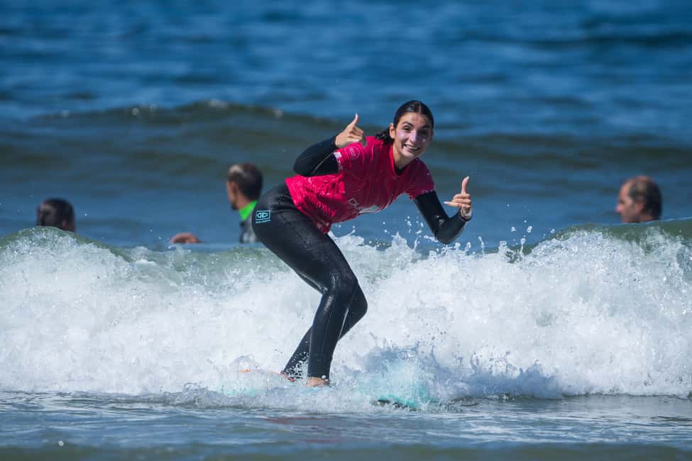 Surf Class in Caparica - Small groups and skill categories: initiation, progression, advanced
