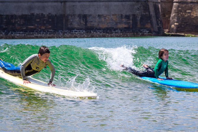 Surf Lesson - Group Lesson vs Private: Getting the Right Amount of Coaching