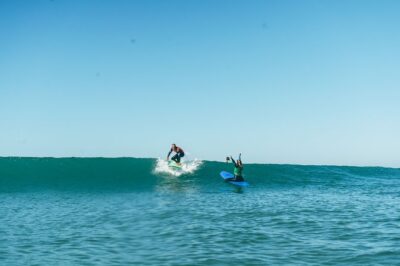 Surf Lesson in Lisbon - The surf experience - Gear included: wetsuit, board, sun cream, shower access