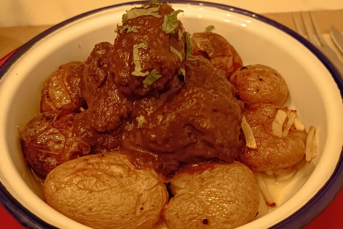 Taste Lisbon: an Itinerant Full Portuguese Meal by Do Eat Better - Stop-by-stop: from croquetas at Garrafeira Nacional to pastel de nata in Baixa