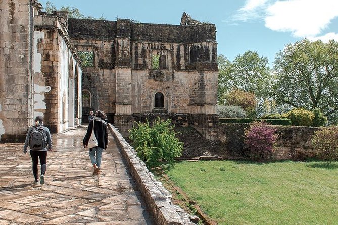 Templar River: Tomar and Almourol Shared Tour - Constância: River Junction Views and a Quick Cultural Detour