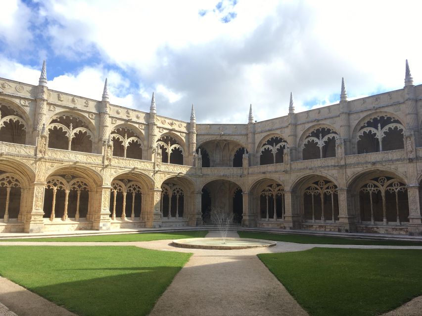 The Best Guiding visit to Jeronimos & Tiket included - FAQ