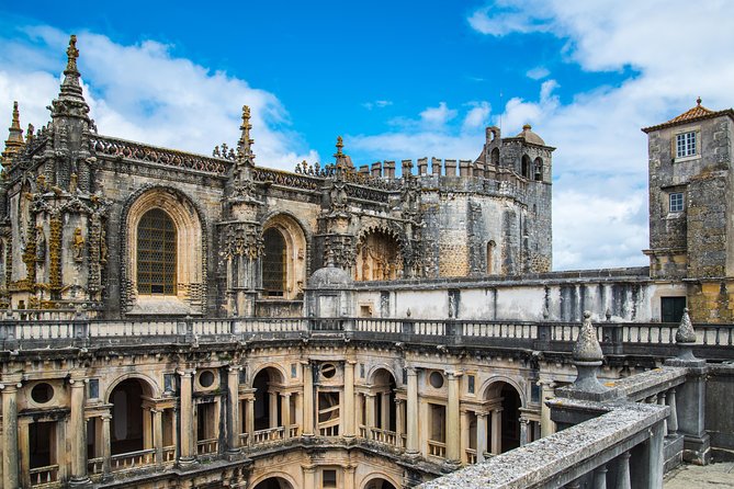 Tomar and Castle of Almourol Private Full-Day Tour from Lisbon - Your First Church Stop in Tomar: A Warm-Up for the Main Sites