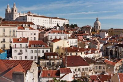Tour del Castillo y Alfama - Alfama on Foot: Narrow Streets, Big Stories