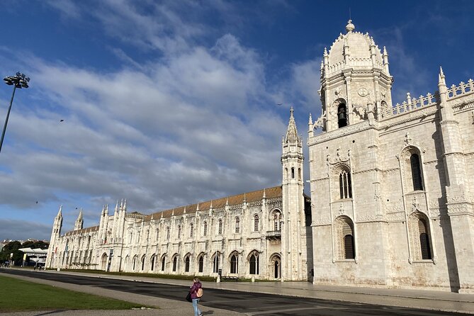 Tour in Lisbon (highlights), Cristo Rei and Belém. - Santa Justa Elevator: one downtown monument worth the pause