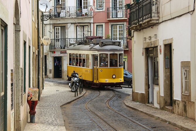 Tour of Lisbon - Lisbon Viewpoints Beyond the Basics: São Pedro, Parque Eduardo VII, and What to Look For