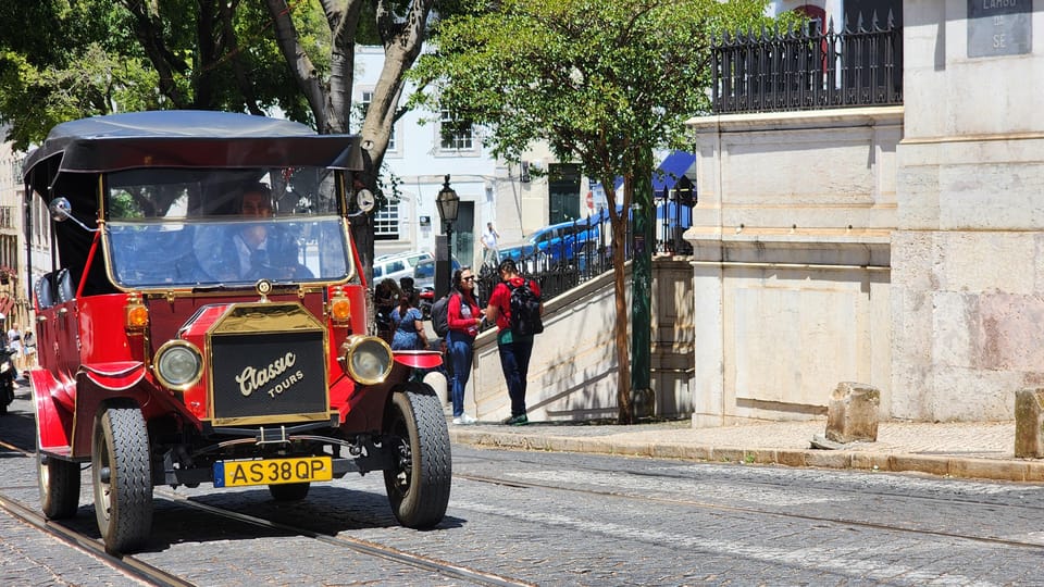 Tour Sintra: Charming tour in a Classic Car - Why Sintra in a classic car feels more personal