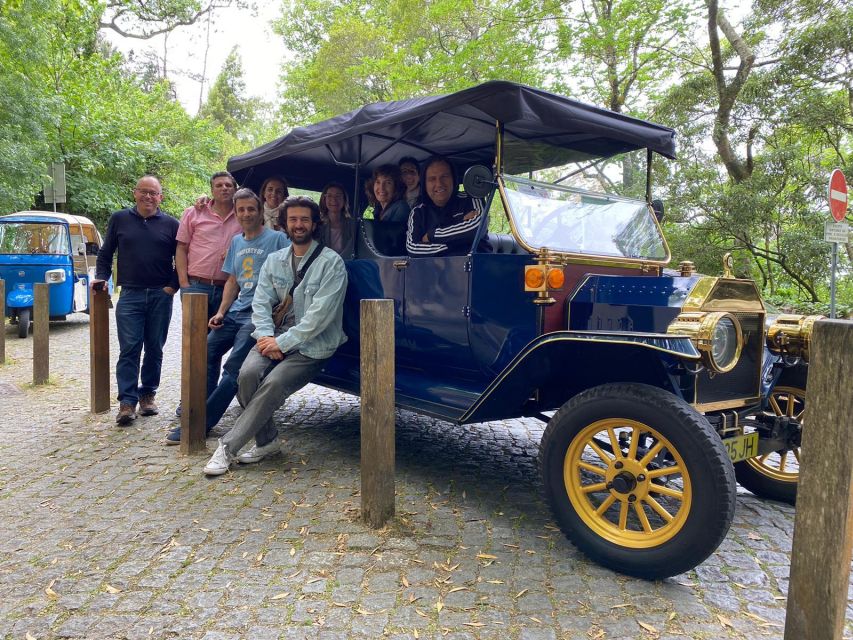 Tour Sintra: Charming tour in a Classic Car - The road to Pena Palace: colors, viewpoints, and mountain air