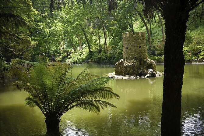 Tour to Sintra, Quinta da Regaleira and Cascais from Lisbon - Guides, Audio, and Group Size: Why the Day Feels Managed