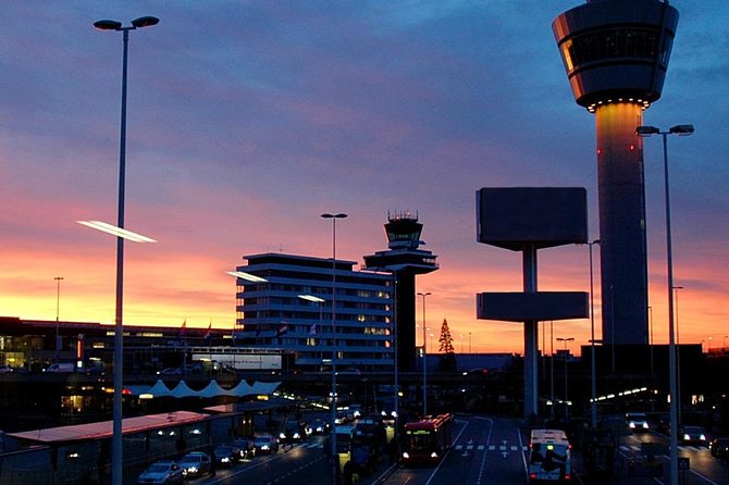 Transfer Airport - Lisbon - Meeting at Humberto Delgado: Where Your Driver Finds You