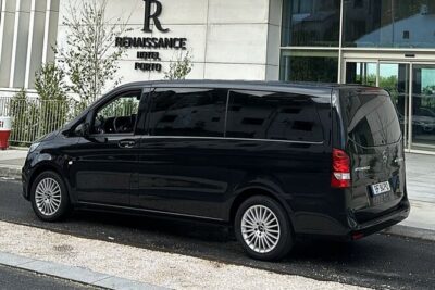 Transfer - Cascais - > Lisbon Airport - Price and value when you split up to 3 seats