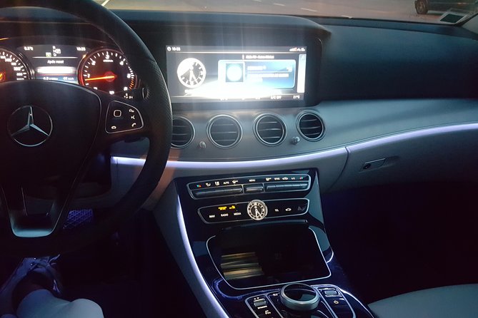 Transfer from Lisbon Airport to Lisbon City Hotels - The ride to Lisbon city hotels: comfort, timing, and driver style