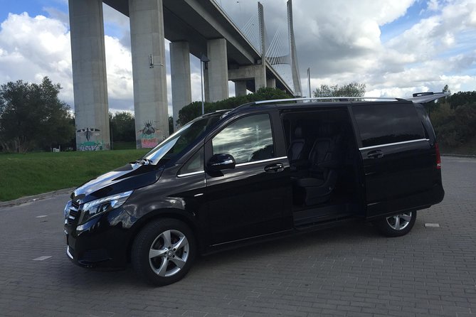 Transfer from Lisbon to Porto with visits on the way - How This Private Lisbon-to-Porto Transfer Actually Feels