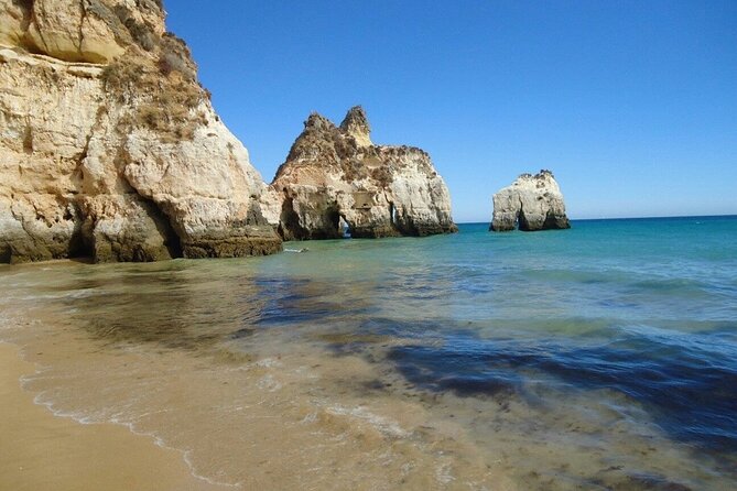 Transport from Lisbon/Algarve, Algarve/Lisbon 1 stop Alentejo - A private transfer that starts when you actually land in Lisbon