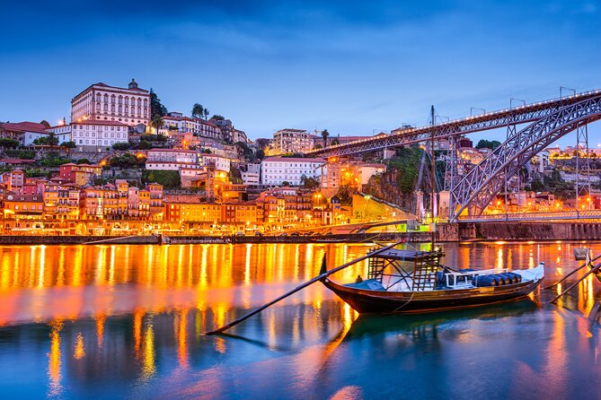 Transport Lisbon/Porto Porto/Lisbon with 2 optional stops - Pickup and Timing: How You Avoid the Airport-and-Station Chaos