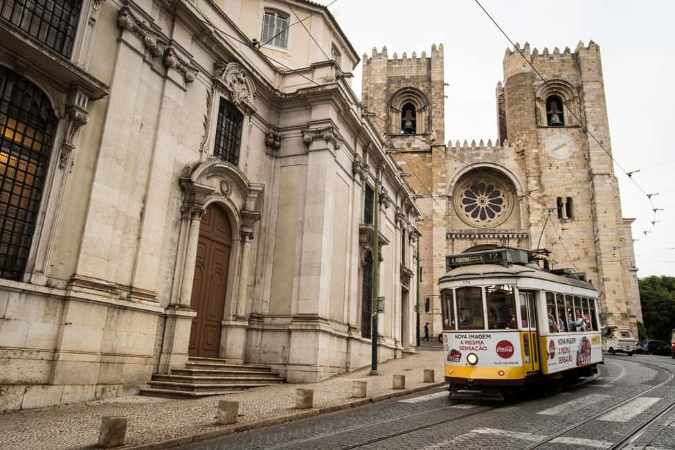 Travel to the Medieval part of Lisbon by Tuk Tuk - Mouraria and Costa do Castelo: Quick Passes That Set the Mood