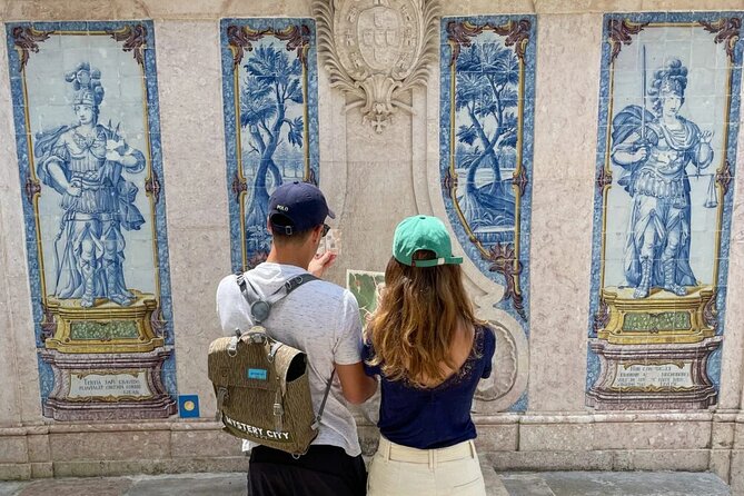 Treasure Hunt and Walking Tour in Sintra - Stop 1: Sintra National Palace Exterior Clues