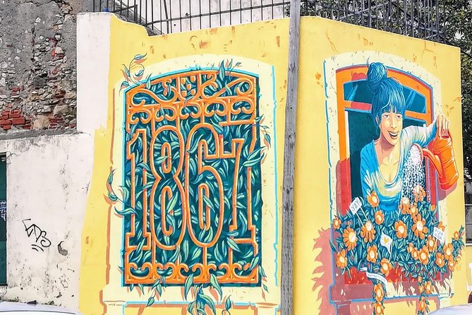 Tuk Tuk Lisbon: Exploring Urban Art - Why Lisbon urban art works best on a Tuk Tuk