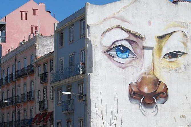 Tuk Tuk Lisbon: Exploring Urban Art - What 2 to 3 hours feels like in real Lisbon time