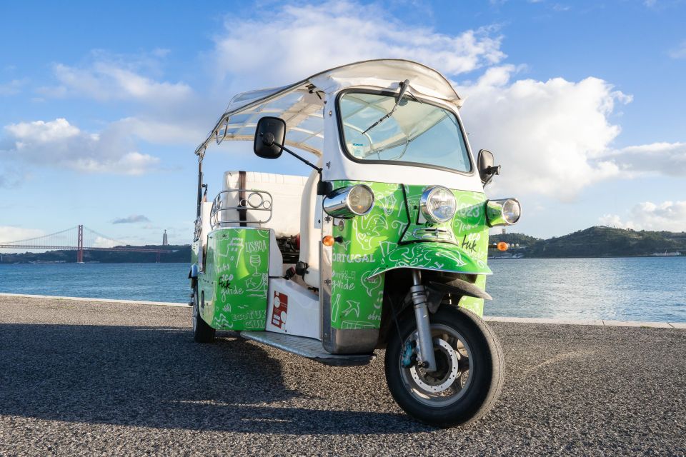 Tuk Tuk Lisbon: Lisbon Iconic Highlights 1.5-Hour - Starting at Restauradores, sliding into Rossio, and getting your bearings
