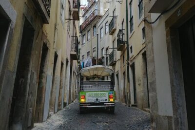 Tuk Tuk Lisbon: The Best of Lisbon in Half a Day - Chiado in Ten Minutes: Shops, Music, and People-Watching